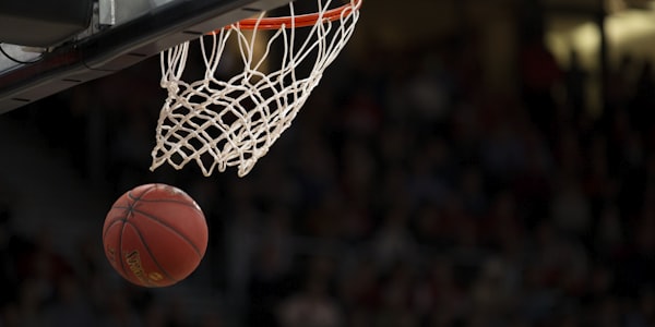NBA 2026赛季总决赛直播画面 - 勒布朗詹姆斯突破上篮